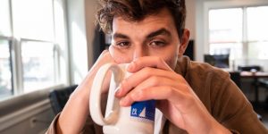 倦怠的症状 感到精疲力竭