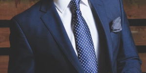 比较成功与幸福哪个先来？