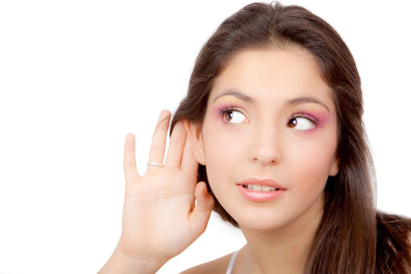 正念 正念练习,女性正在进行正念倾听 - 正念