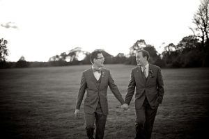 关系决定与自我实现