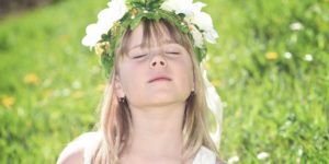 儿童的重新定位游戏 自然接地技巧