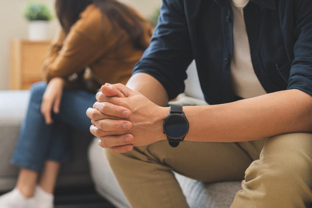 关系中的不安:你需要知道的一切 3 不安的情侣